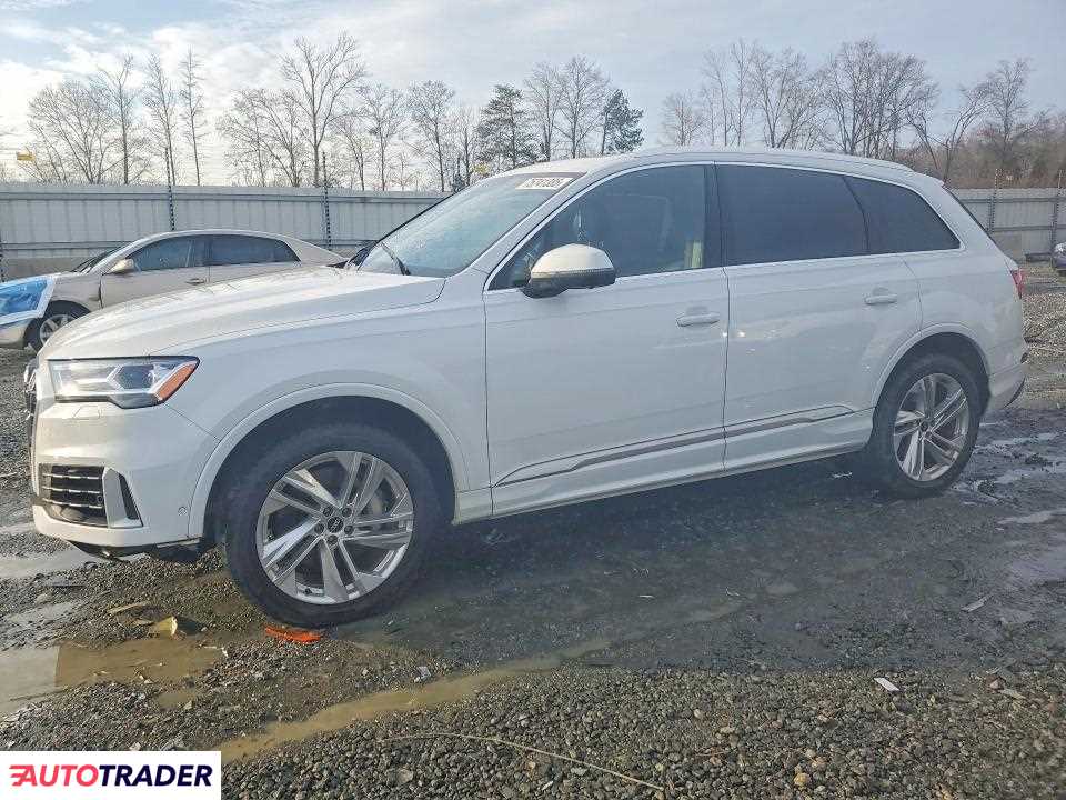Audi Q7 2021 3