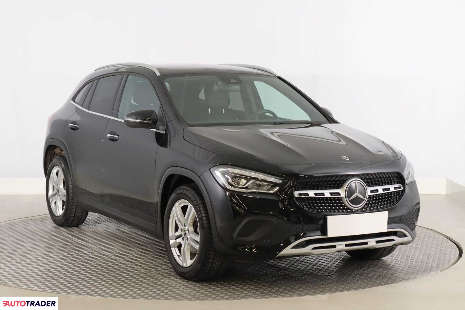 Mercedes G-klasa 2020 1.3 160 KM