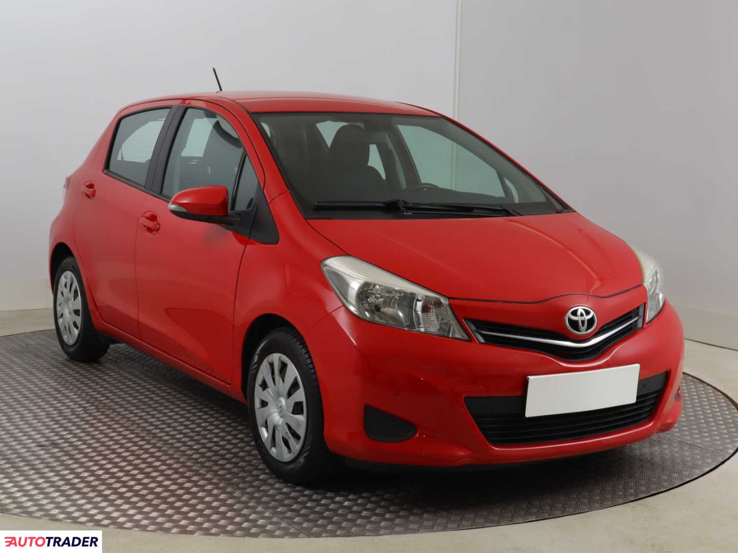 Toyota Yaris 2012 1.3 97 KM