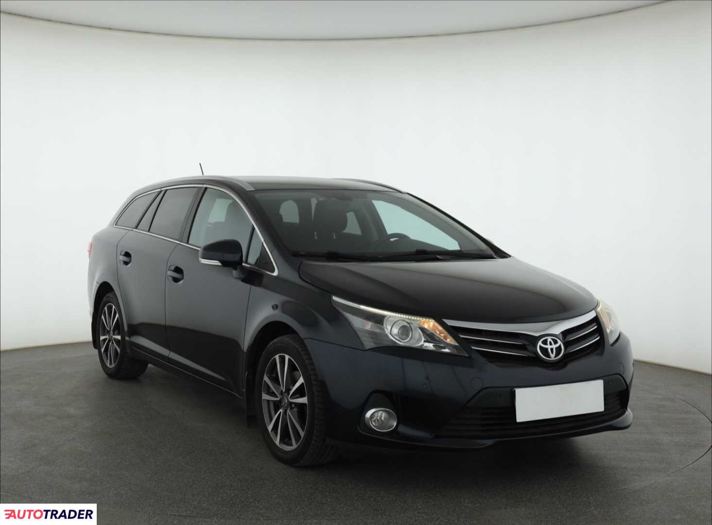 Toyota Avensis 2012 2.0 122 KM