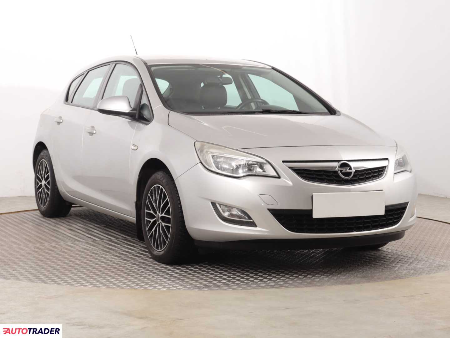 Opel Astra 2011 1.4 85 KM