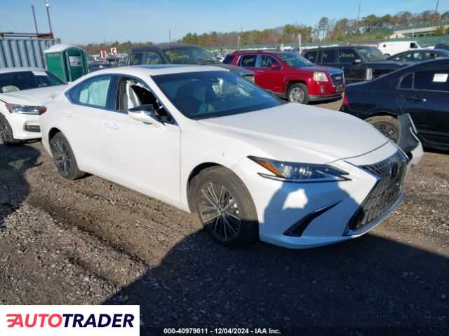 Lexus ES 3.0 benzyna 2024r. (MEDFORD)