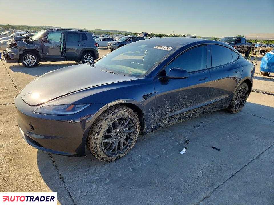 Tesla Model 3 2024