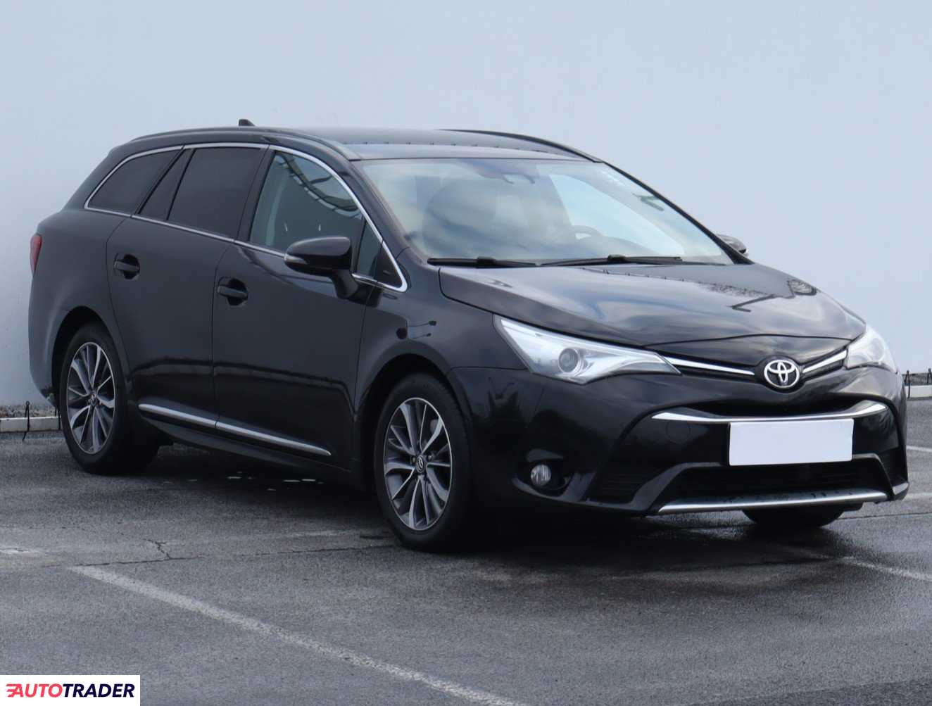 Toyota Avensis 2016 2.0 140 KM