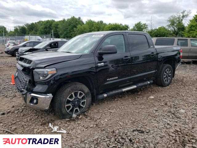 Toyota Tundra 5.0 benzyna 2020r. (CHALFONT)