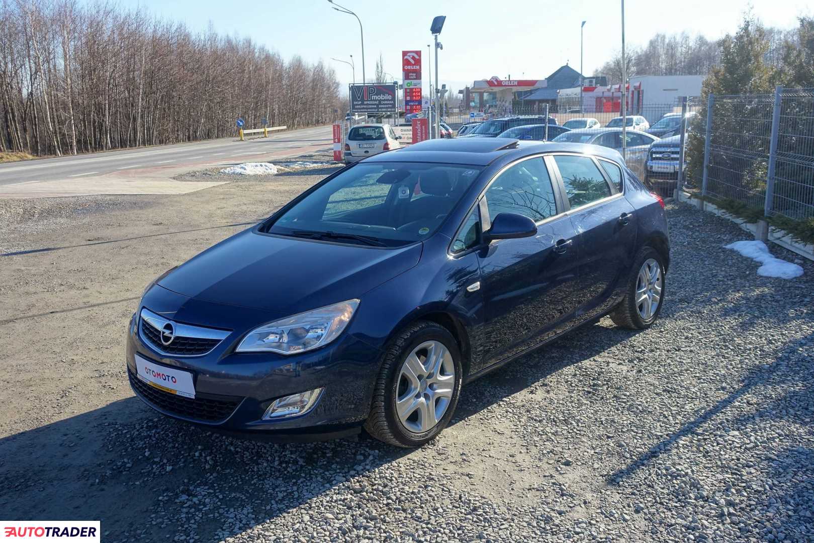 Opel Astra 2010 2.0 160 KM