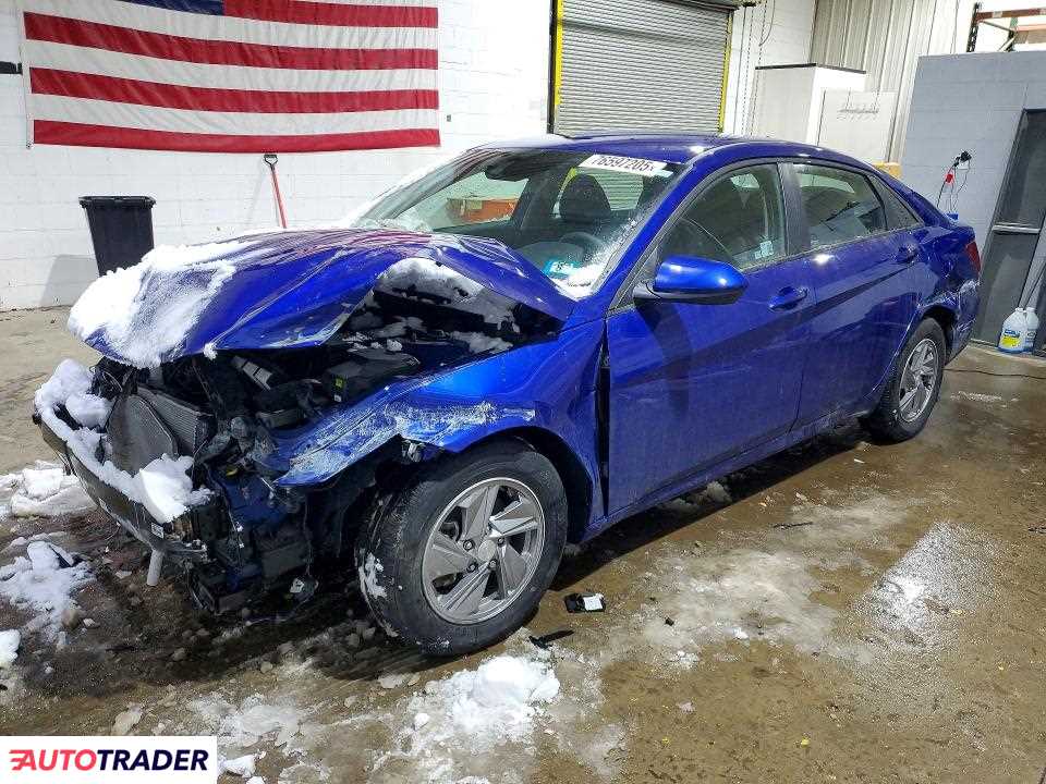 Hyundai Elantra 2025 2