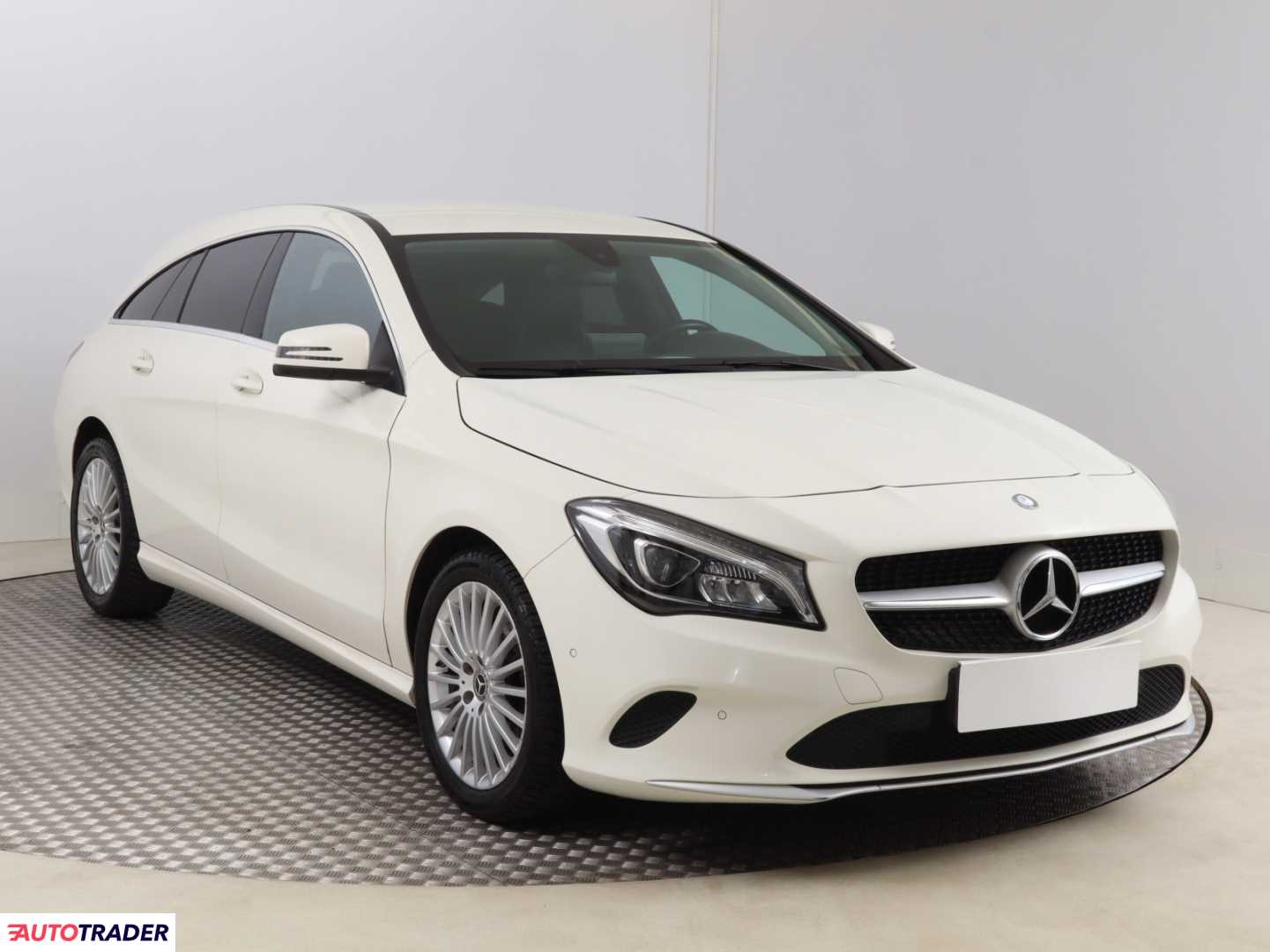Mercedes Pozostałe 2016 1.6 154 KM