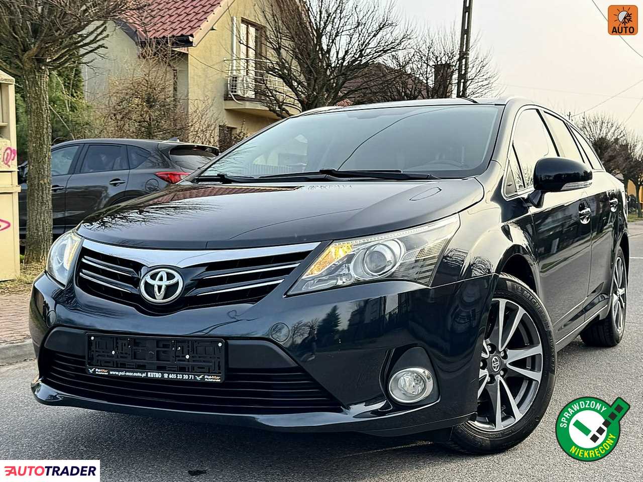 Toyota Avensis 2012 2.0 124 KM