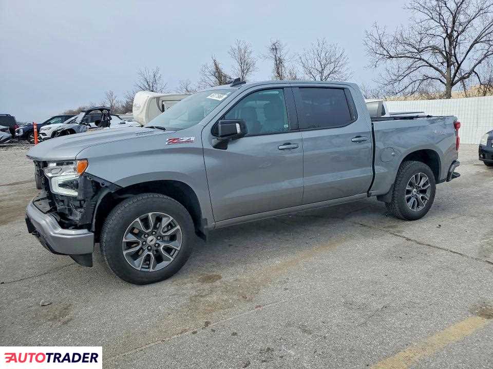 Chevrolet Silverado 2024 3