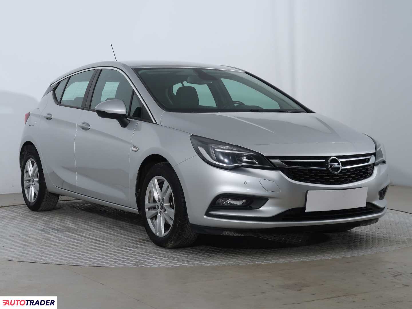 Opel Astra 2018 1.4 123 KM