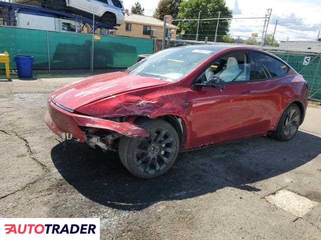 Tesla Model Y 2026