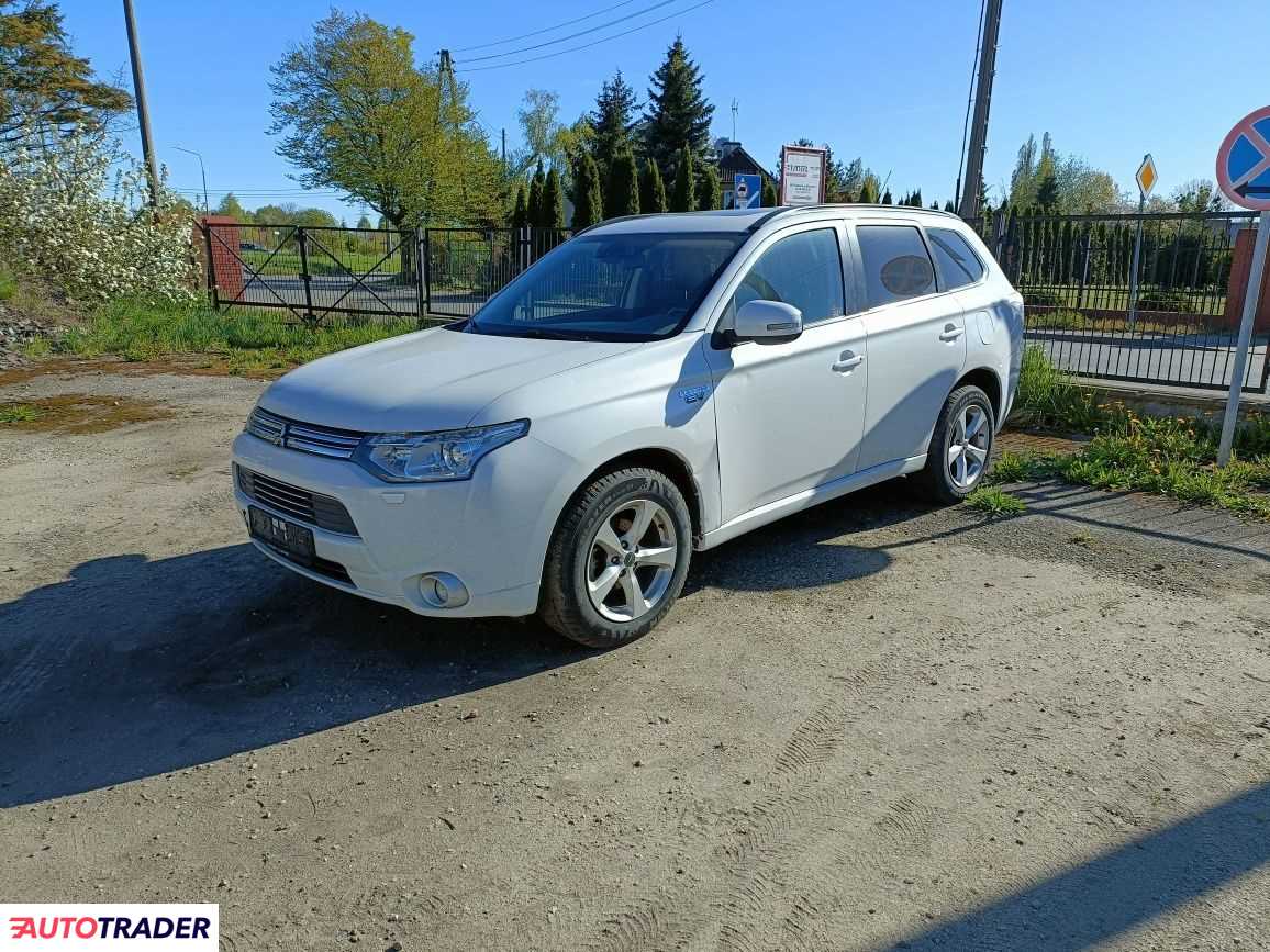 Mitsubishi Outlander 2015 2.0 121 KM Mitsubishi Outlander 2015 2.0 121 KM