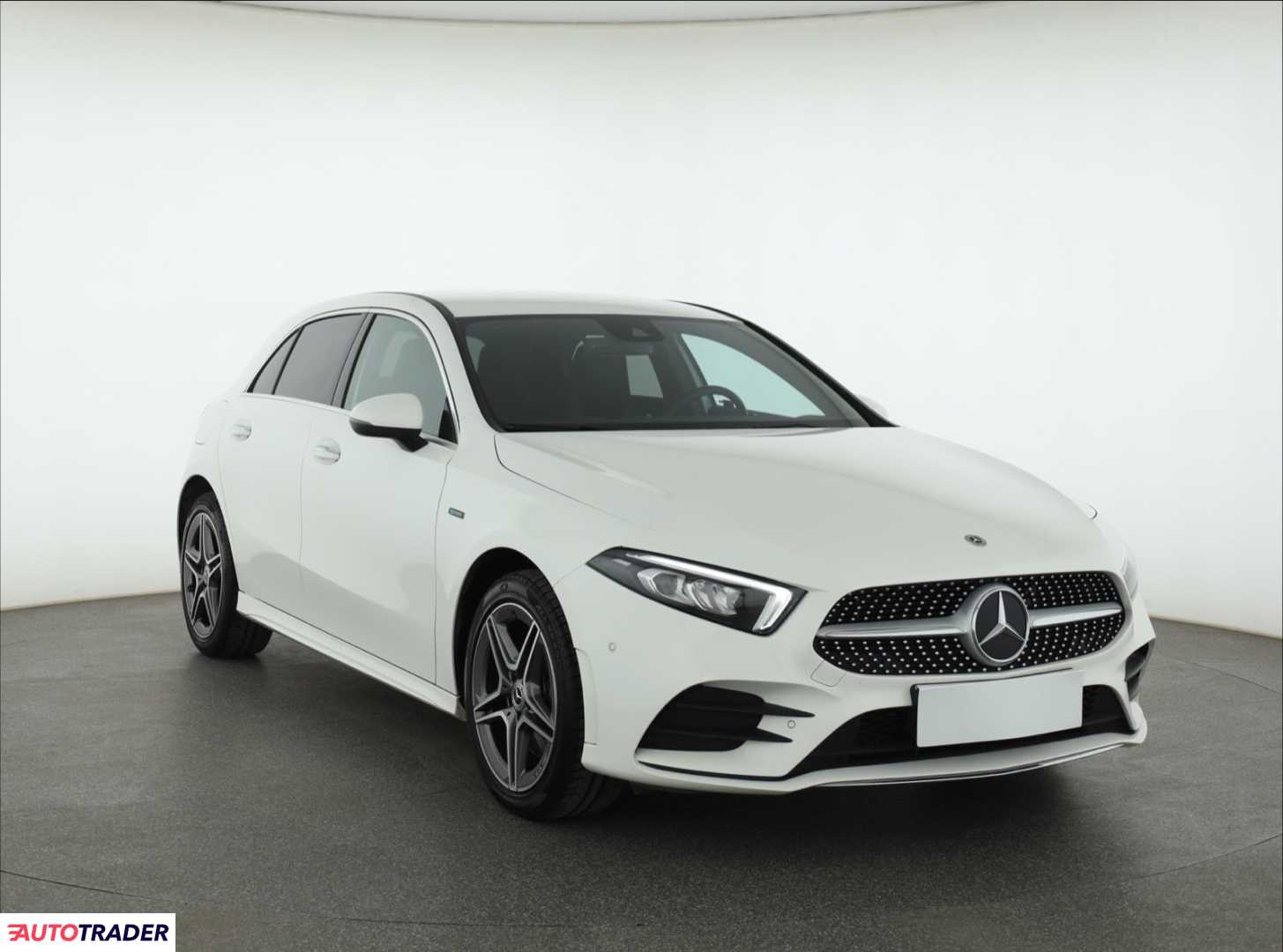 Mercedes A-klasa 2020 1.3 214 KM