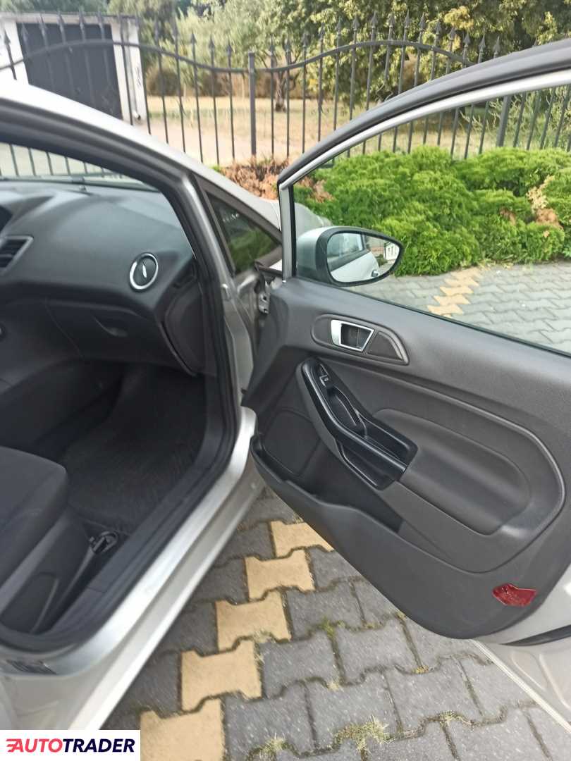 Ford Fiesta 2015 1.6 95 KM Ford Fiesta 2015 1.6 95 KM
