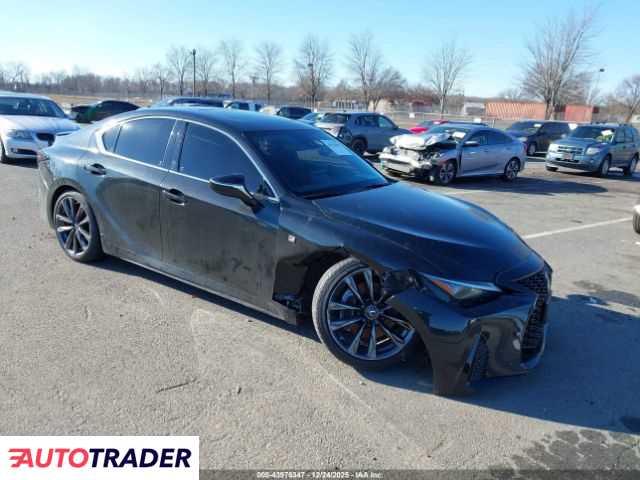 Lexus IS 2021 3