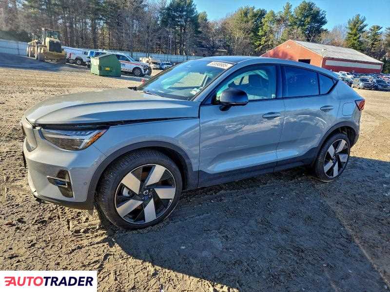 Volvo XC40 2024