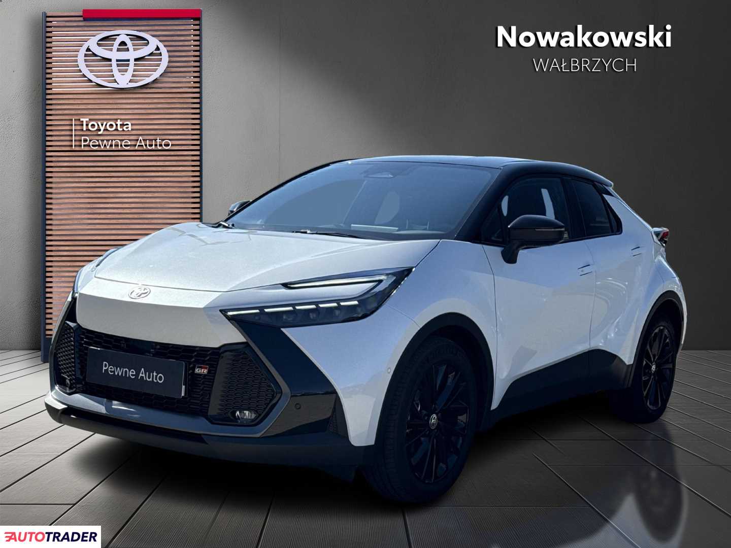 Toyota C-HR 2024 2.0 197 KM