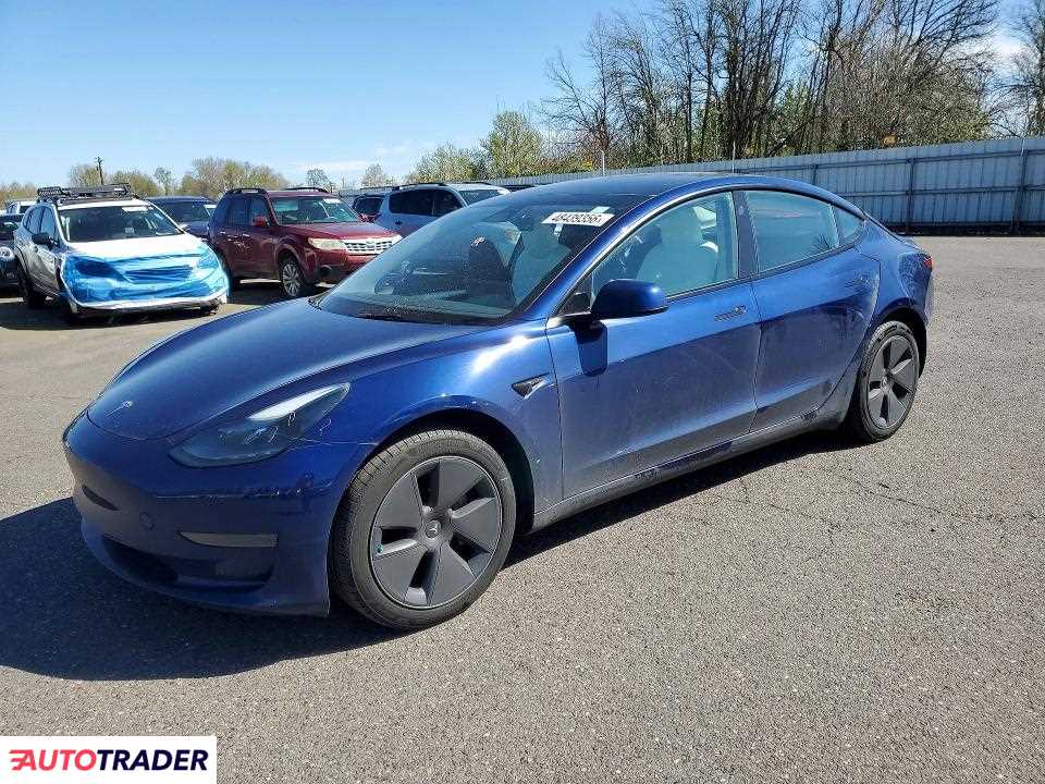 Tesla Model 3 2023