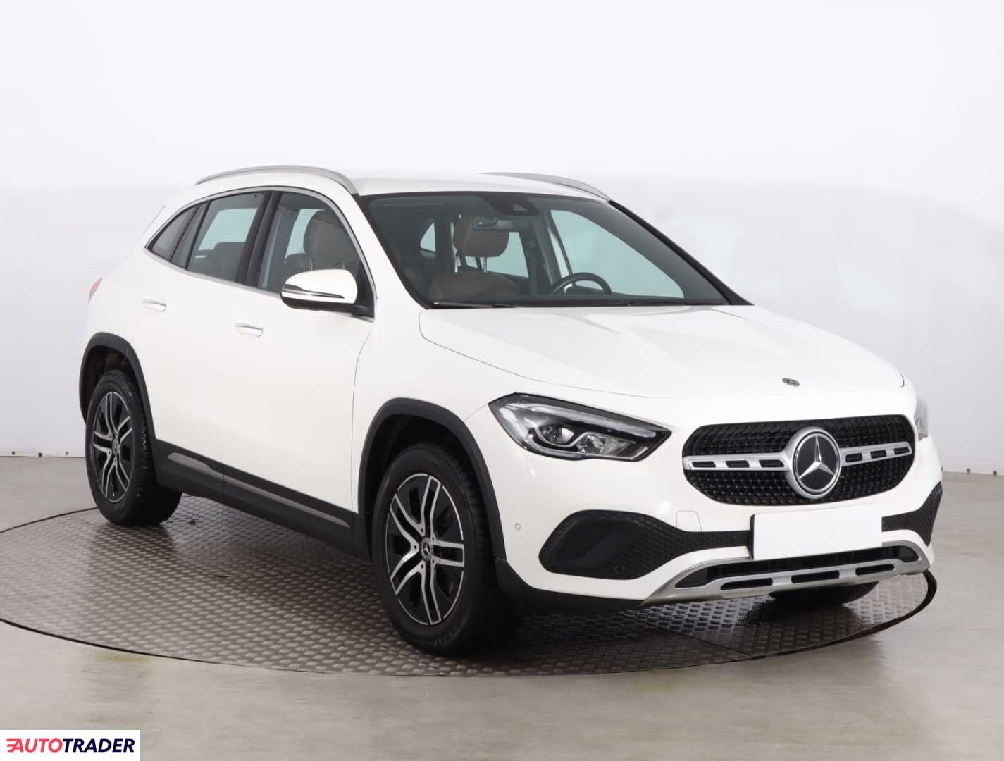 Mercedes G-klasa 2020 1.3 160 KM