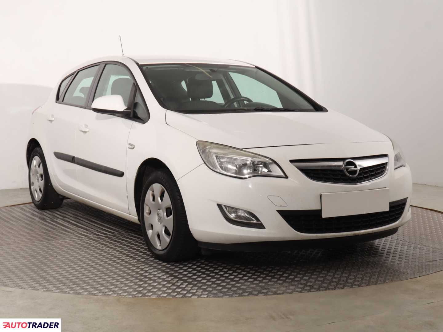 Opel Astra 2010 1.6 113 KM