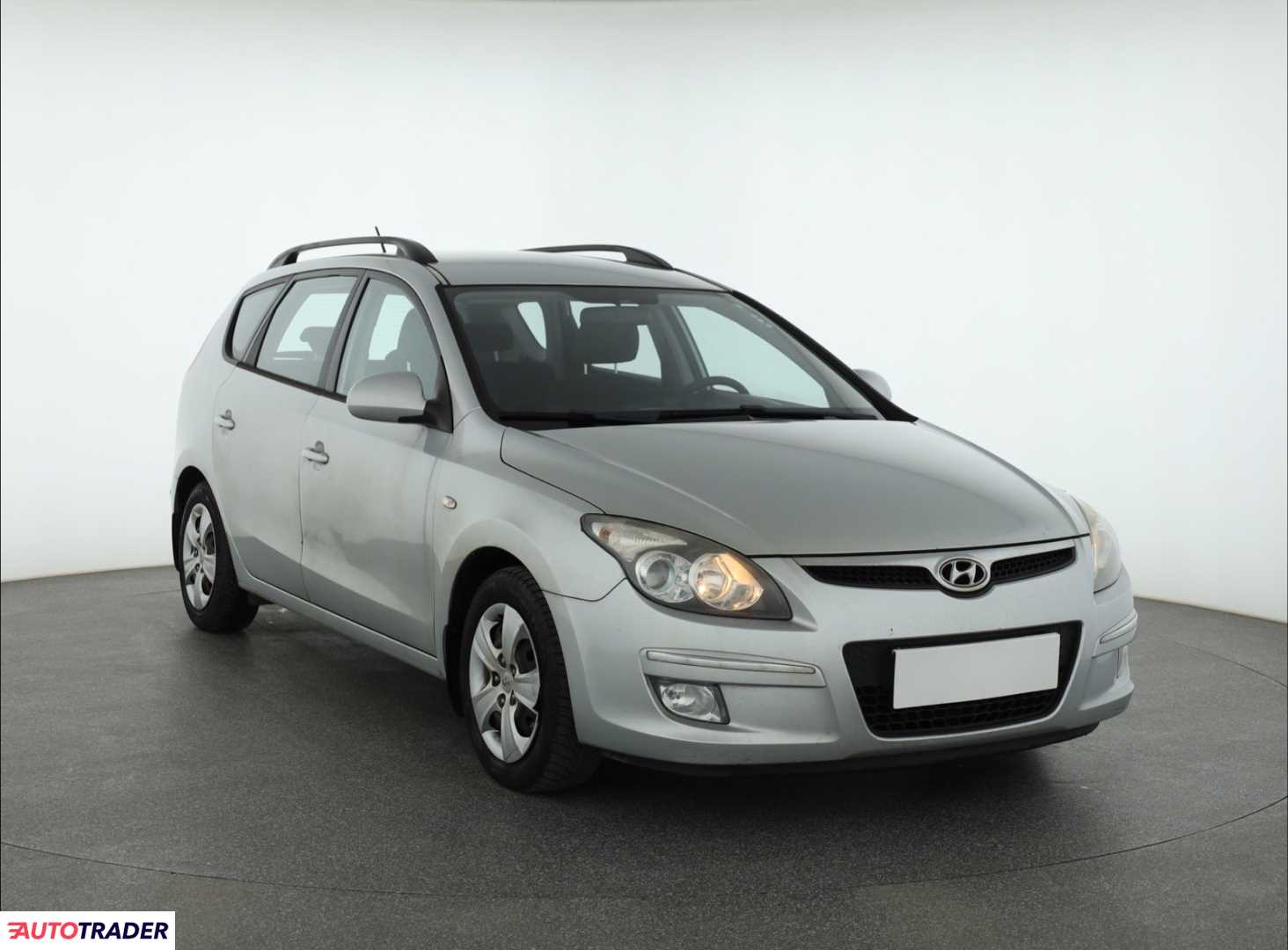 Hyundai i30 2010 1.6 88 KM