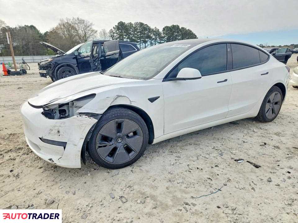Tesla Model 3 2023