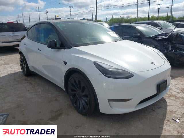 Tesla Model Y 2023
