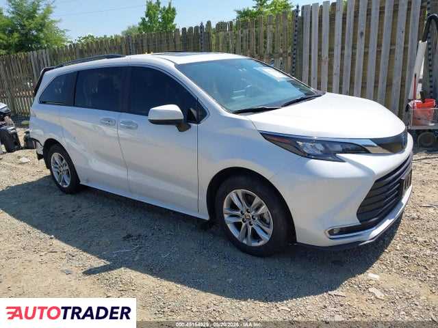 Toyota Sienna 2024 2