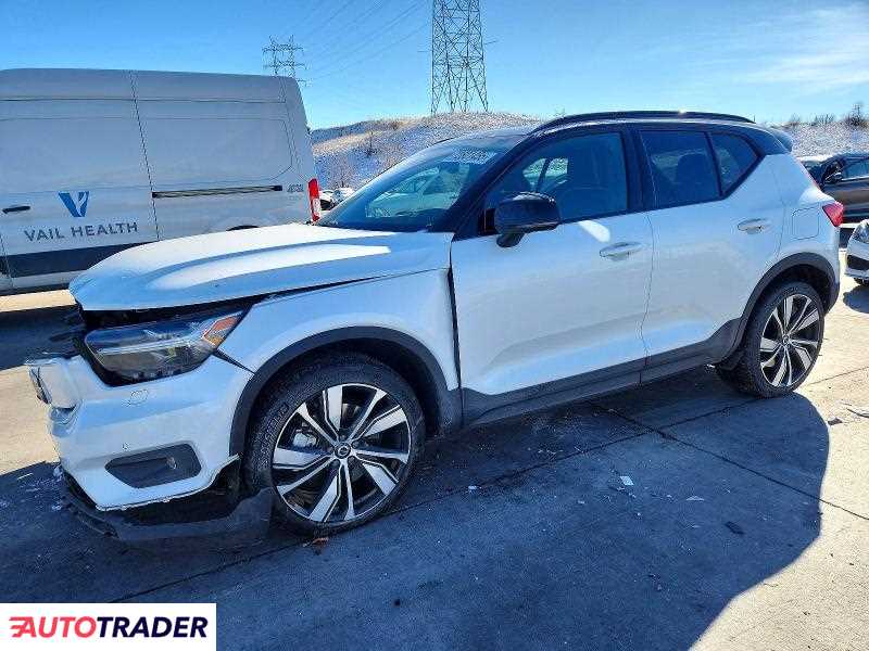 Volvo XC40 2021