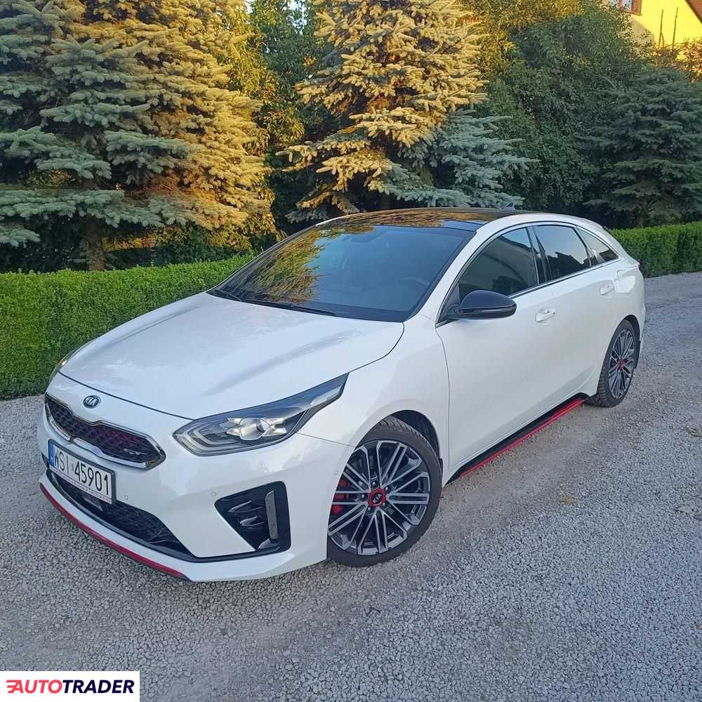 Kia PROCEED 2020 1.6 204 KM