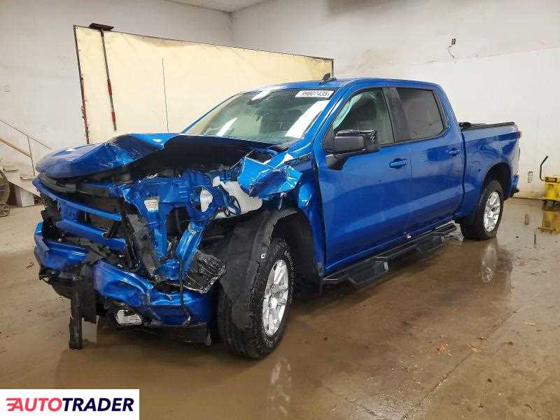 Chevrolet Silverado 2023 3
