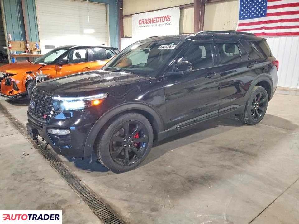 Ford Explorer 2022 3