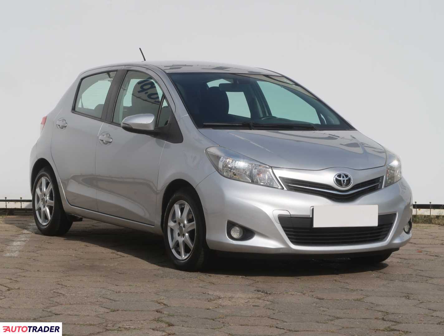 Toyota Yaris 2011 1.3 97 KM