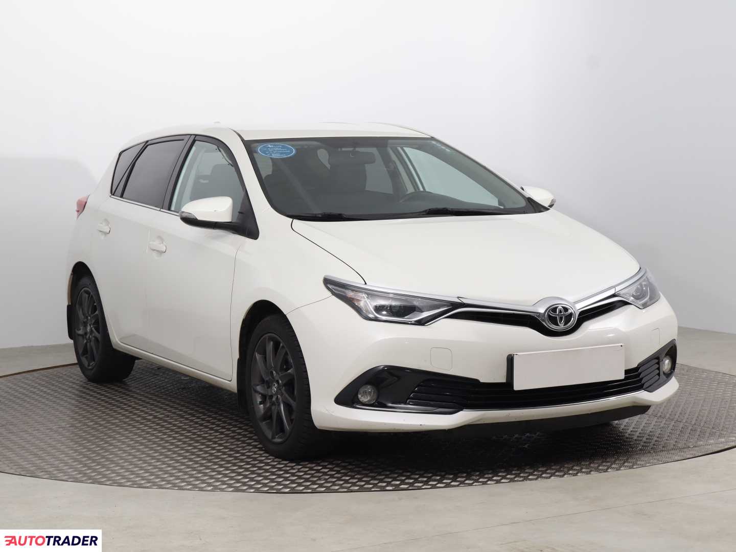 Toyota Auris 2016 1.6 130 KM