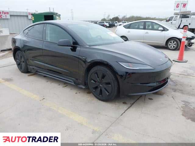 Tesla Model 3 2025