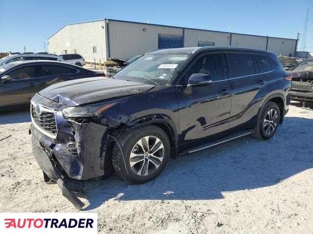 Toyota Highlander 2.0 hybrydowy 2022r. (HASLET)