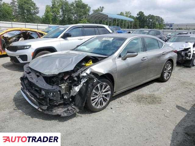 Lexus ES 2019 3
