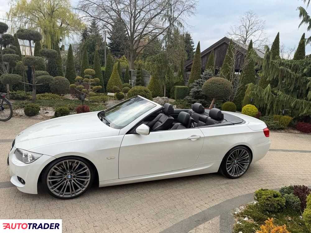BMW 330 2012 306 KM