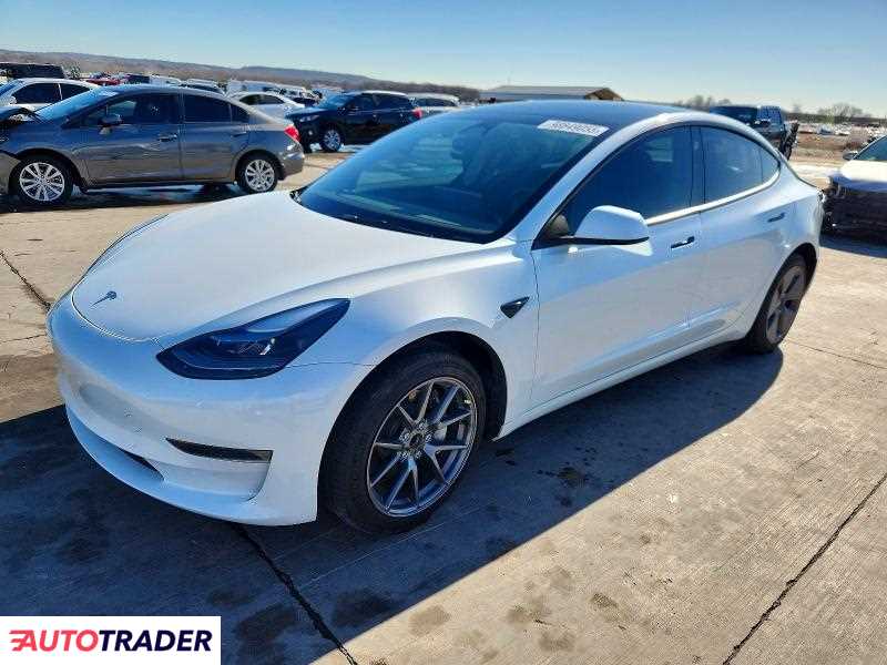 Tesla Model 3 2023