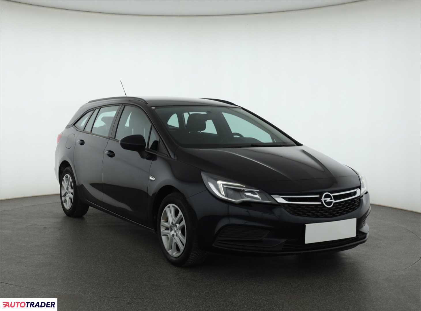 Opel Astra 2019 1.6 108 KM