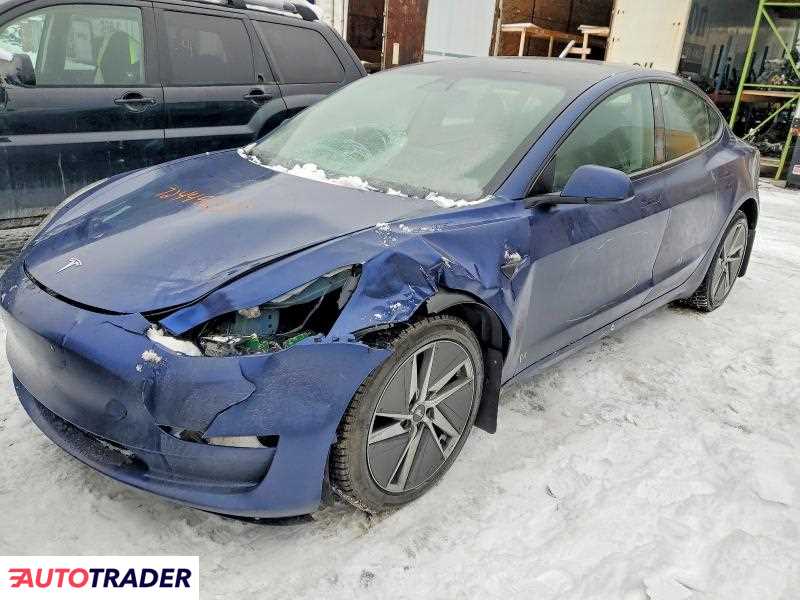 Tesla Model 3 2023