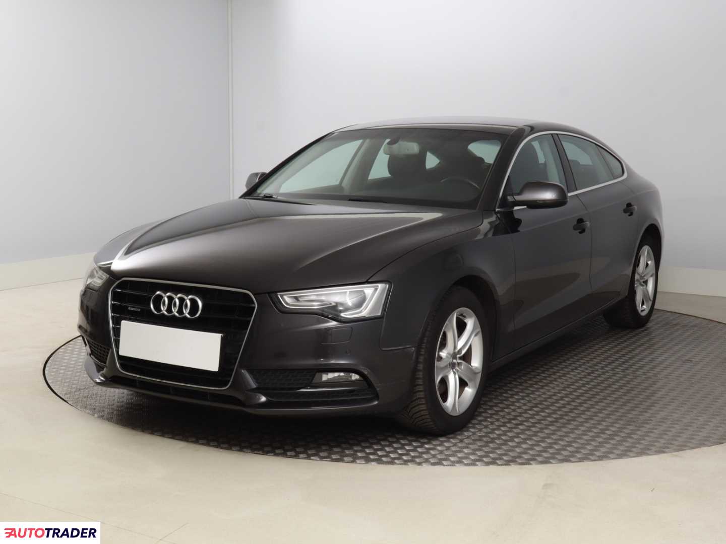 Audi A5 2011 2.0 207 KM