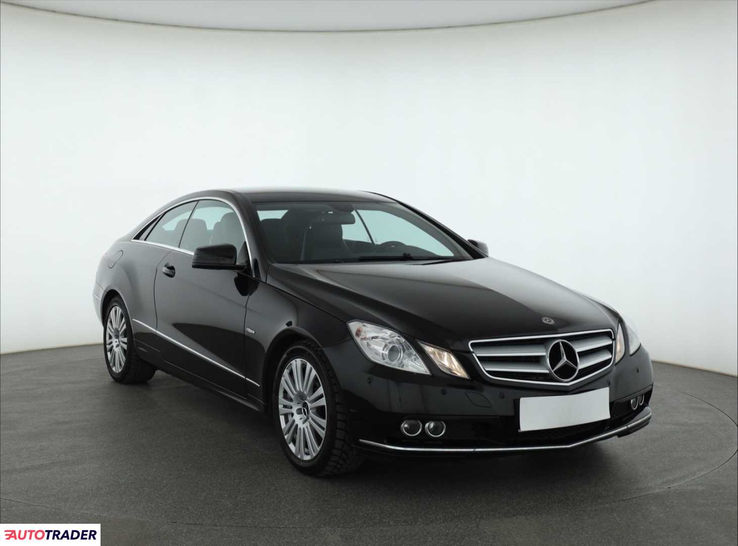 Mercedes E-klasa 2011 1.8 181 KM