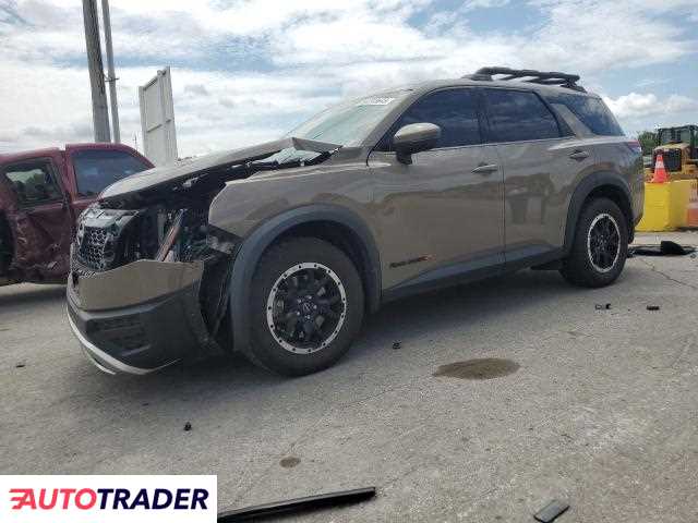 Nissan Pathfinder 2023 3
