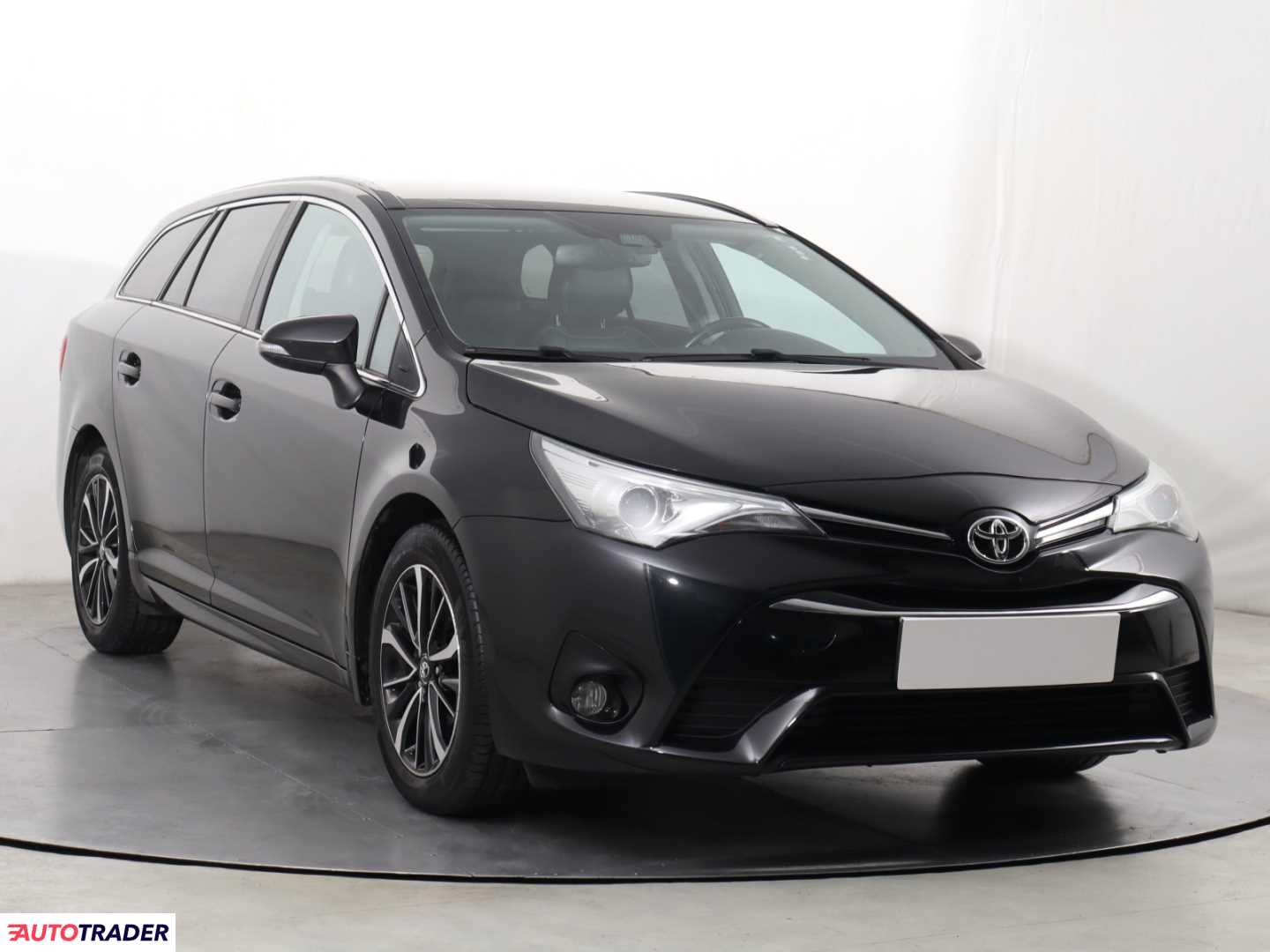 Toyota Avensis 2018 2.0 140 KM Toyota Avensis 2018 2.0 140 KM