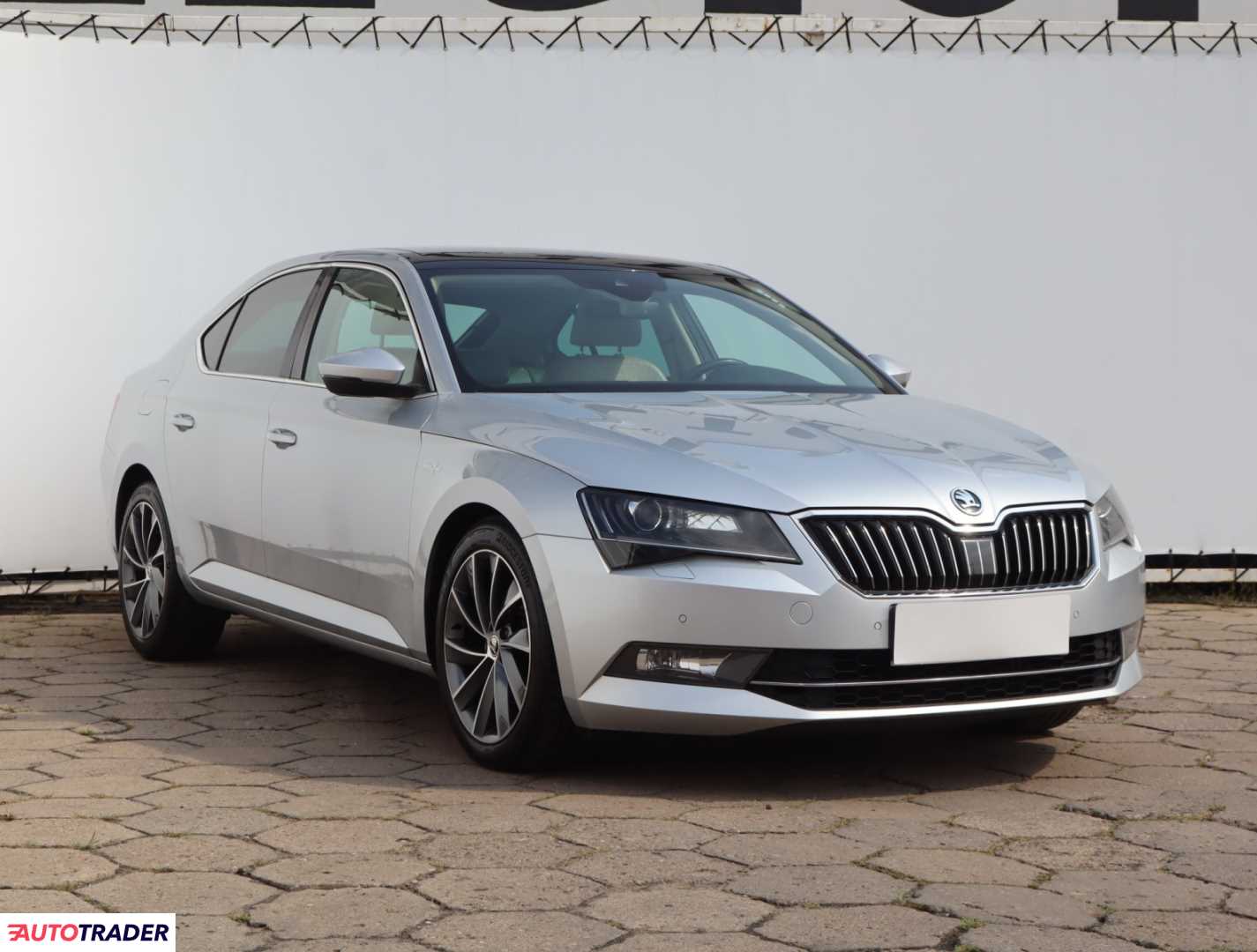 Skoda Superb 2016 2.0 187 KM