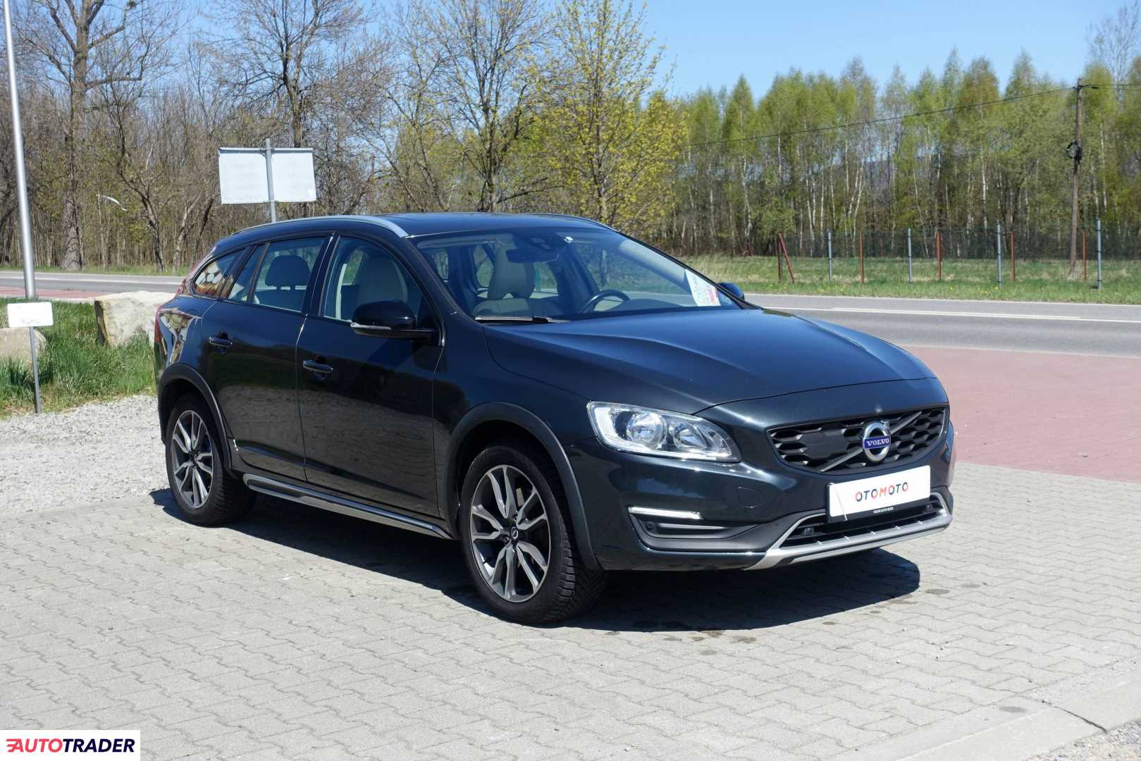 Volvo V60 Cross Country 2017 2.0 190 KM