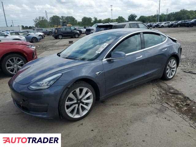Tesla Model 3 2020