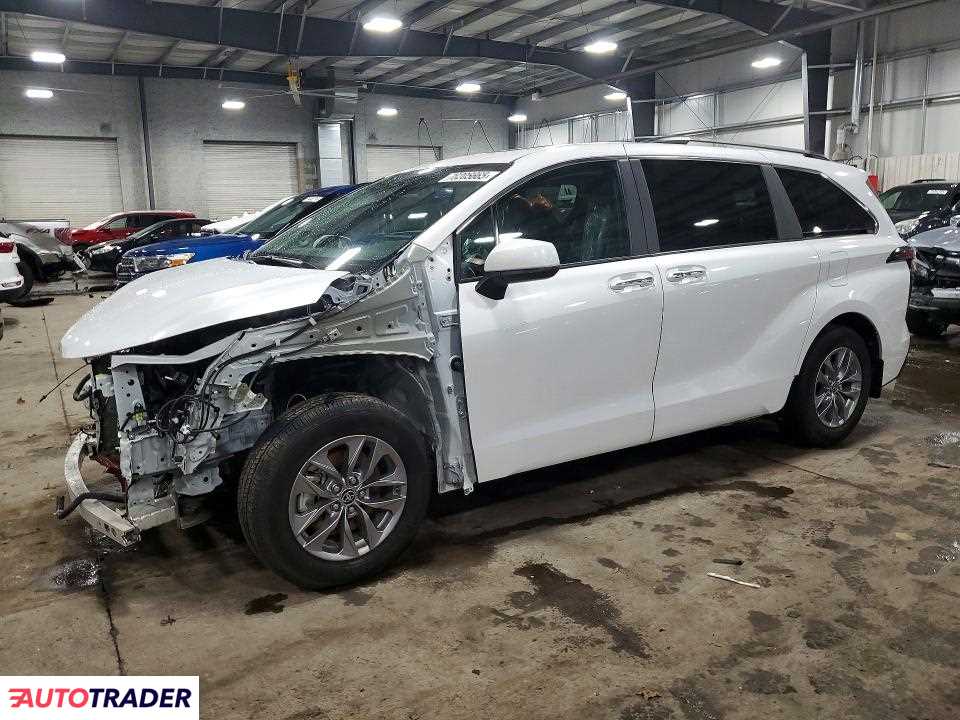 Toyota Sienna 2025 2
